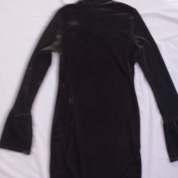 re:named Green Velour Velvet Bell Sleeve Dress Forest Fairy Goblin Womens Small - Picture 11 of 11